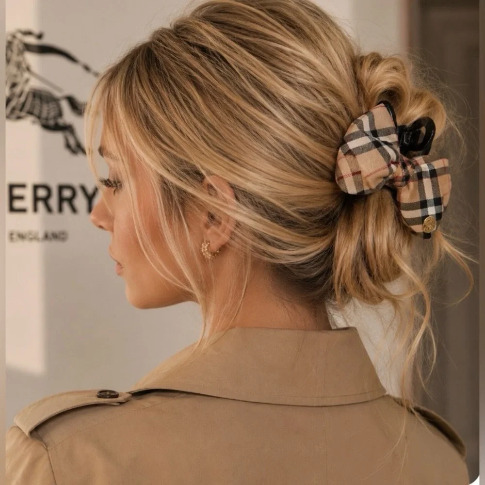 NEW 1pc Designer-Style Classic Novacheck Hair Clip